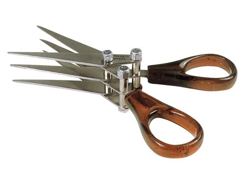 Triple blade worm scissors