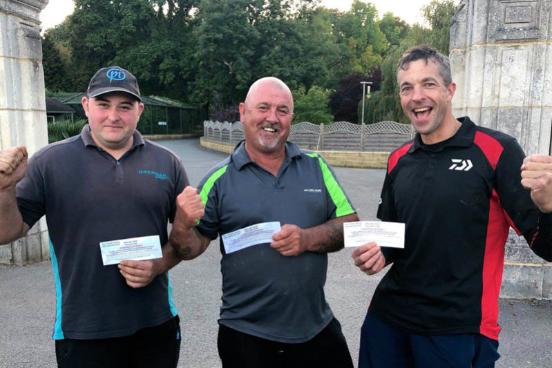 Barry Chapman (centre) qualifies for the 2018 RiverFest Grand Final Barry Chapman (centre) qualifies for the 2018 RiverFest Grand Final